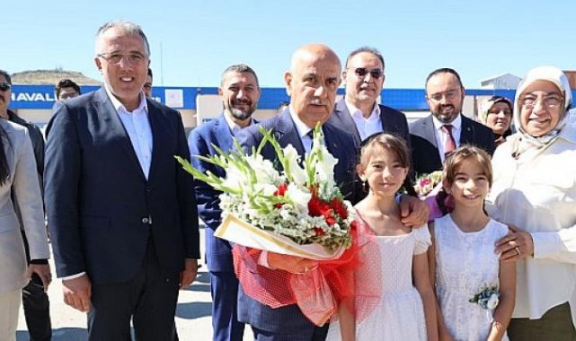 Tarım ve Orman Bakanı Vahit Kirişci, bir dizi programlara katılmak üzere Nevşehir’e geldi