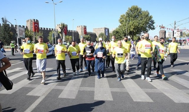 Uluslararası Kayseri Yarı Maratonu'nda heyecan başlıyor