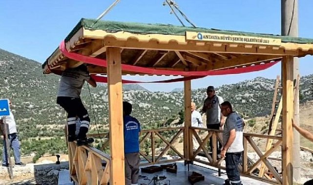Antalya Büyükşehir’den ilçelere kent mobilyası desteği