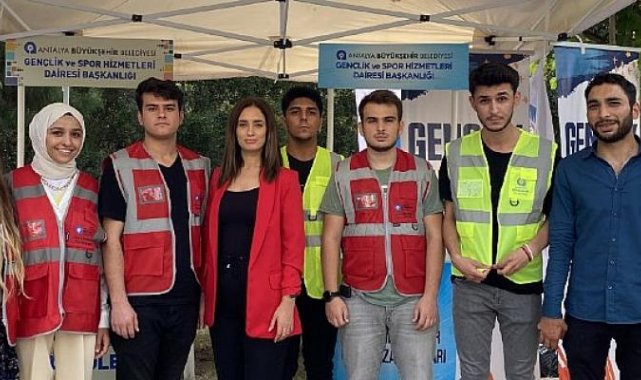 Antalya Büyükşehir Öğrenci Topluluk Tanıtım Günlerine Katıldı