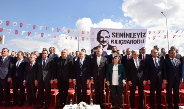 Büyükşehir'den Adana'ya hizmet yağmuru