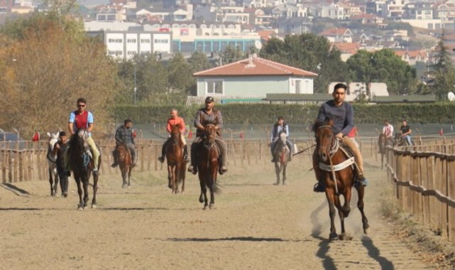 Rahvan atları Bursa'da şampiyonluğa koştu