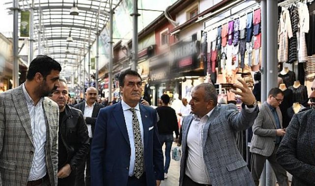 Tarihi Uzun Çarşıda Çatının Yanları Kapatıldı