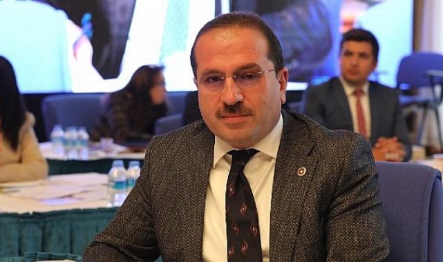 AK Parti İzmir Milletvekili Yaşar Kırkpınar, Türk diplomasisinin son asırların en başarılı dönemini yaşadığına dikkat çekti
