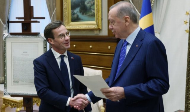Erdoğan ve İsveç Başbakanı arasında anlamlı hediye