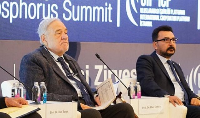 İlber Ortaylı ‘Atatürk ve Dünya’ panelinde konuştu