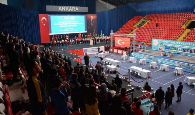 Nevşehirli milli halterci kürsü yaptı