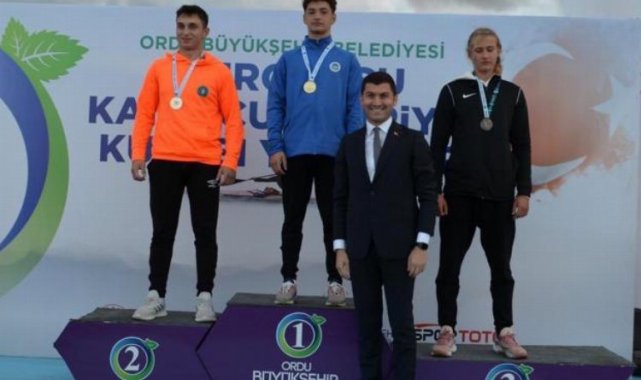 Sakaryalı kano sporcuları nefes kesti
