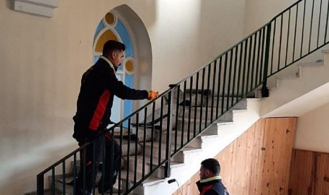 Büyükşehir, Sanayi Mahallesi'ndeki caminin dış cephesini yeniledi