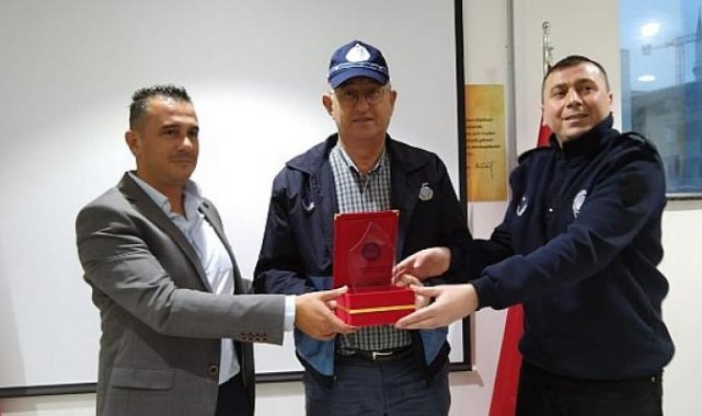 CHP’li Sertel zabıtaları dinledi Zabıtalar 3600 ek gösterge ve meslek olmayı istiyor