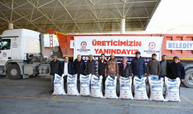 Denizli Büyükşehir'den üreticiye nakliye desteği