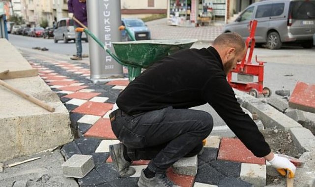 Gebze Topal Ağa Osman Caddesi'ne kilim desen parke ve kaldırım