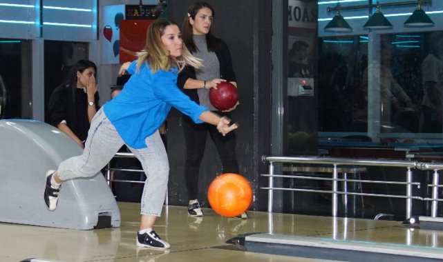 İstanbul Beylikdüzü'nde 'bowling' heyecanı