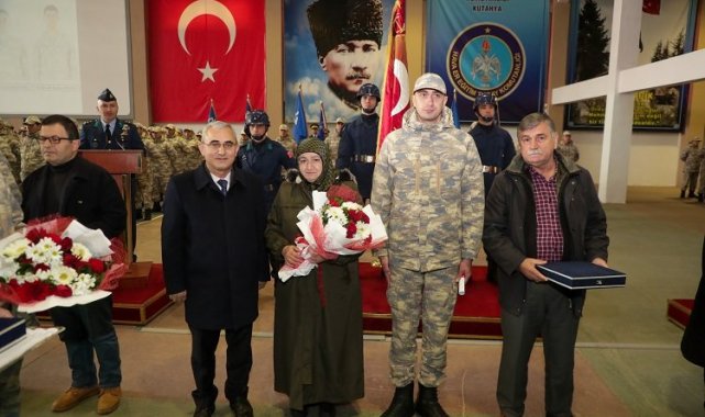Kütahya'da yemin töreni 'Işık'la aydınlandı