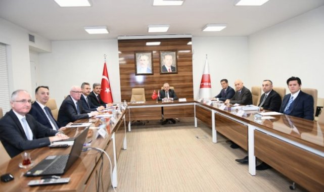 Memduh Büyükkılıç'tan 'istişare' toplantısı
