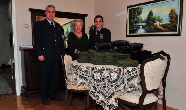 Hatice Teyze'den Mehmetçik'i ısıtan hediye