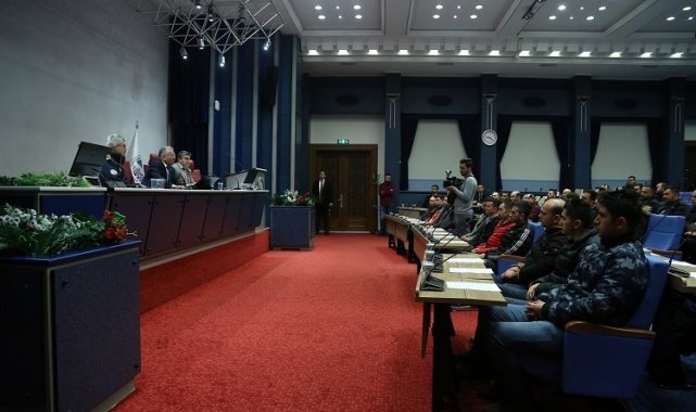 Kayserili itfaiyecilere Büyükkılıç morali