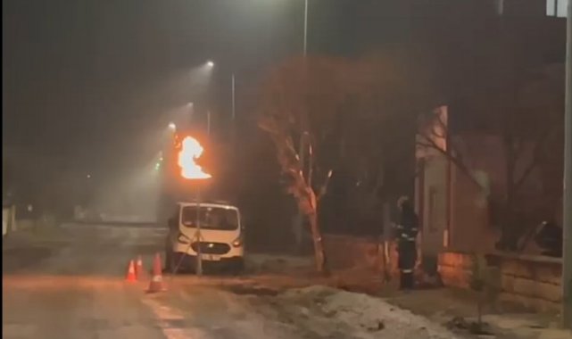 Kayseri'nin iki mahallesinde doğal gaz meşalesi yandı