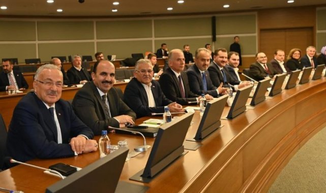 Memduh Büyükkılıç'tan tarım ve hayvan toplantısı