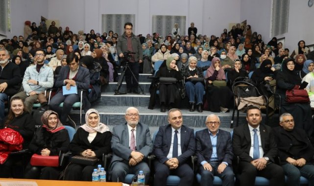 Necmettin Nursaçan ERÜ'de öğrencilerle buluştu