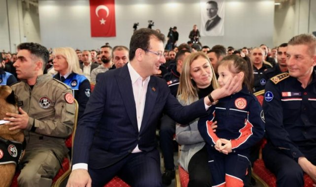 Ekrem İmamoğlu'ndan ekibine teşekkür