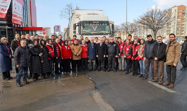 Kayseri Talas'tan deprem bölgesine 4'.üncü tır