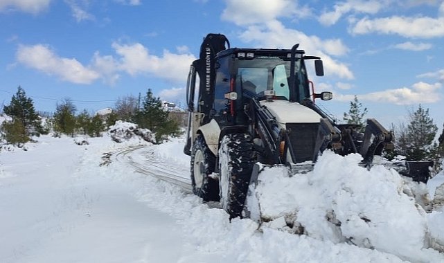 Kemer'in yüksek kesimlerinde kar etkili oldu