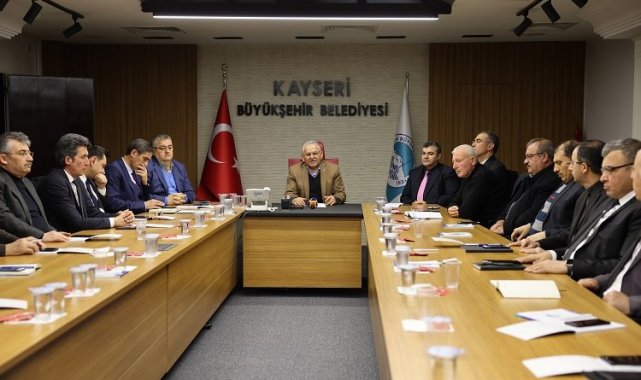 Memduh Büyükkılıç'tan 'acil koordinasyon' toplantısı