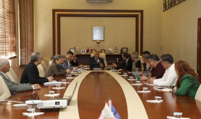 Adana bilim adamlarıyla masaya yatırıldı