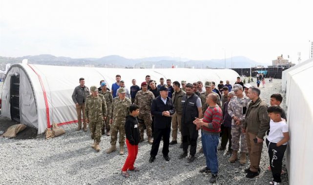 Bakan Akar'dan Aselsan Afet ve Lojistik Merkezi'ne ziyaret