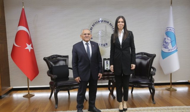 Çiğdem Karaaslan'dan Memduh Büyükkılıç'a ziyaret