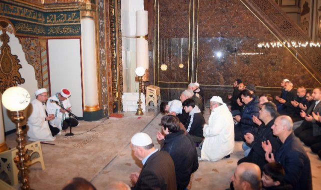 Bursa Ulucami'de 'Fetih' duası