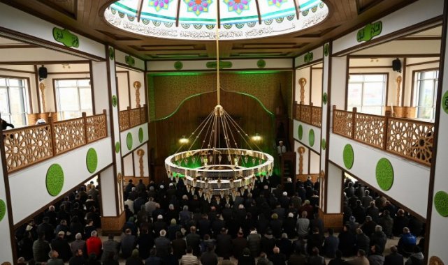 Büyükşehir katkılı Kartepe İstasyon Camii Kocaeli'de ibadete açıldı