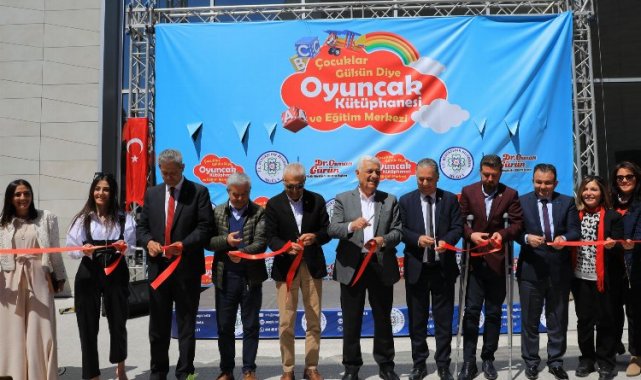 Büyükşehir Oyuncak Kütüphanesi açıldı