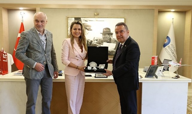 Çek Cumhuriyeti Ankara Büyükelçisi Başkan Muhittin Böcek'i ziyaret etti