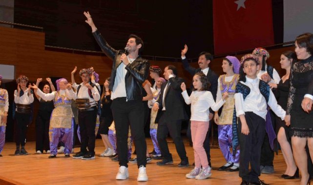 Cem Belevi'den anlamlı konser