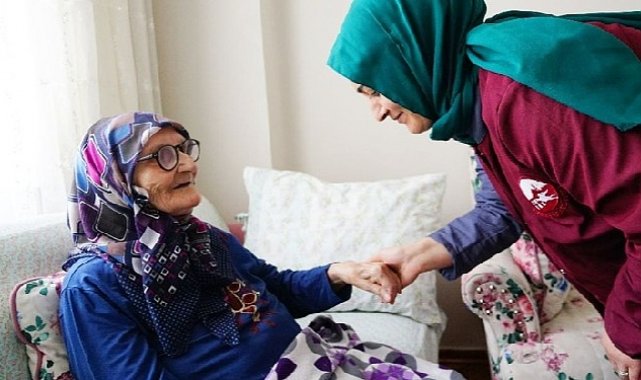 Fatih Belediyesi'nden 65 Yaş Üstü Vatandaşlar İçin Bayram Temizliği