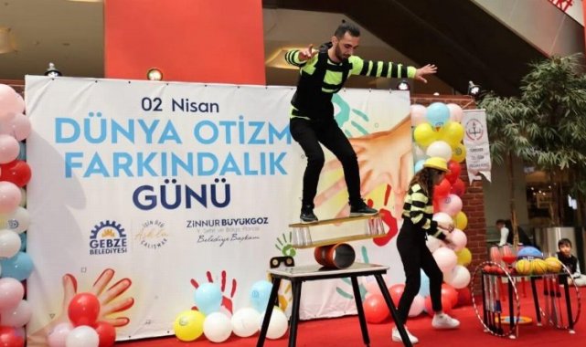 Gebze'de 'otizm' farkındalığı
