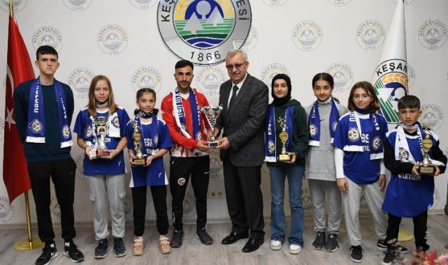 Keşan Belediyespor'dan Başkan Helvacıoğlu'na ziyaret
