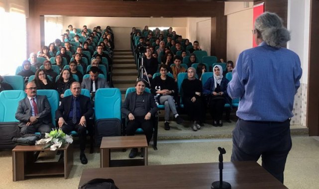 Konya Selçuklu'da okur-yazar buluşmaları sürüyor