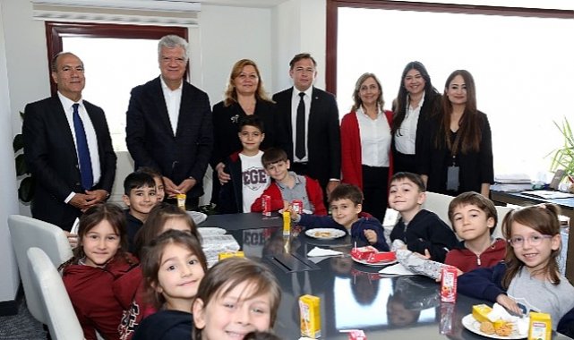 Minik Öğrencilerden Başkan Amca'ya Ziyaret