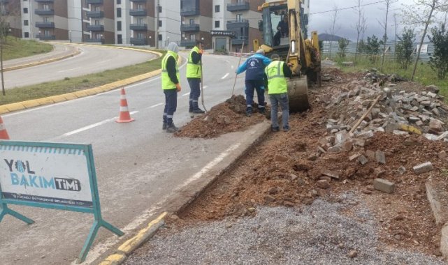 Yol Bakım Timi bozuk yol bırakmıyor