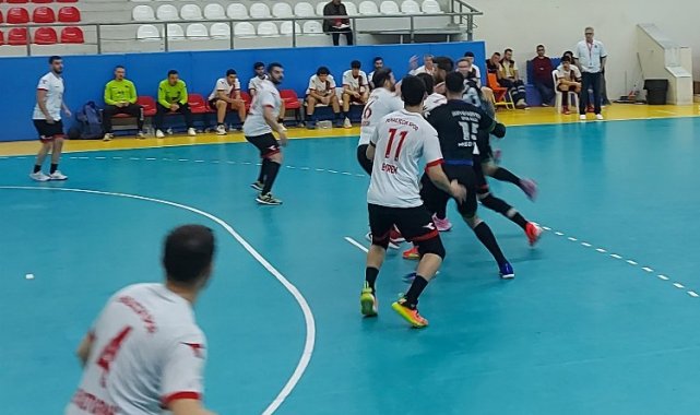 Sakarya Büyükşehir hentbol serisinde 1-0 öne geçti