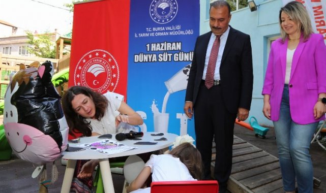 Bursa'da öğrencilere süt tüketimine eğlenceli teşvik
