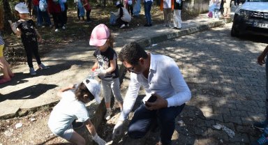 Manisa'da doğa dostu öğrencilerden anlamlı etkinlik