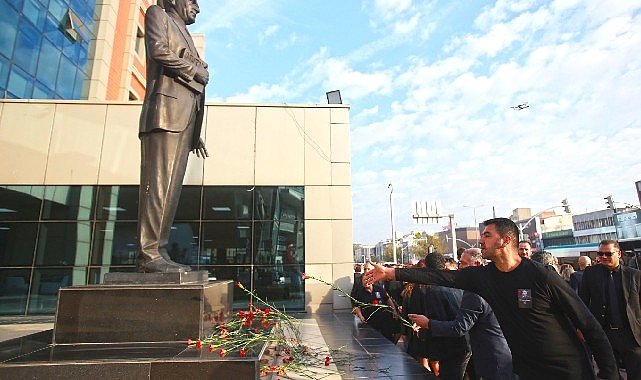 Karabağlar'dan Ata'ya saygı duruşu
