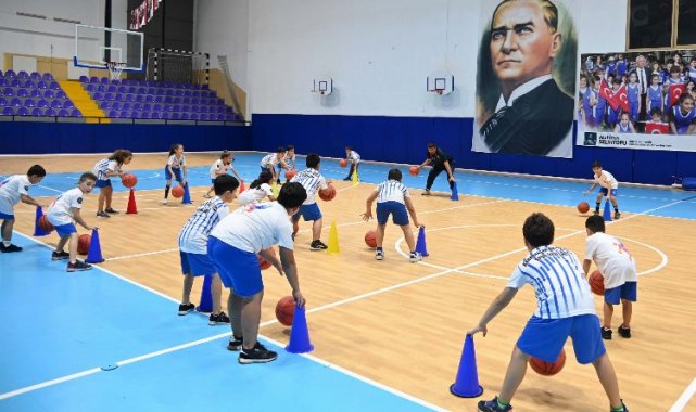 Karabağlar'da spor zamanı