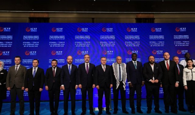 Bakan Bak: "Geleceğimiz için birlikte ve güçlü olmalıyız"