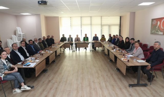 Başkan Hürriyet ve ekibi galaya hazırlanıyor