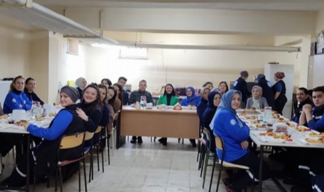 Başkan Tekin fabrika personeli ile kahvaltıda buluştu